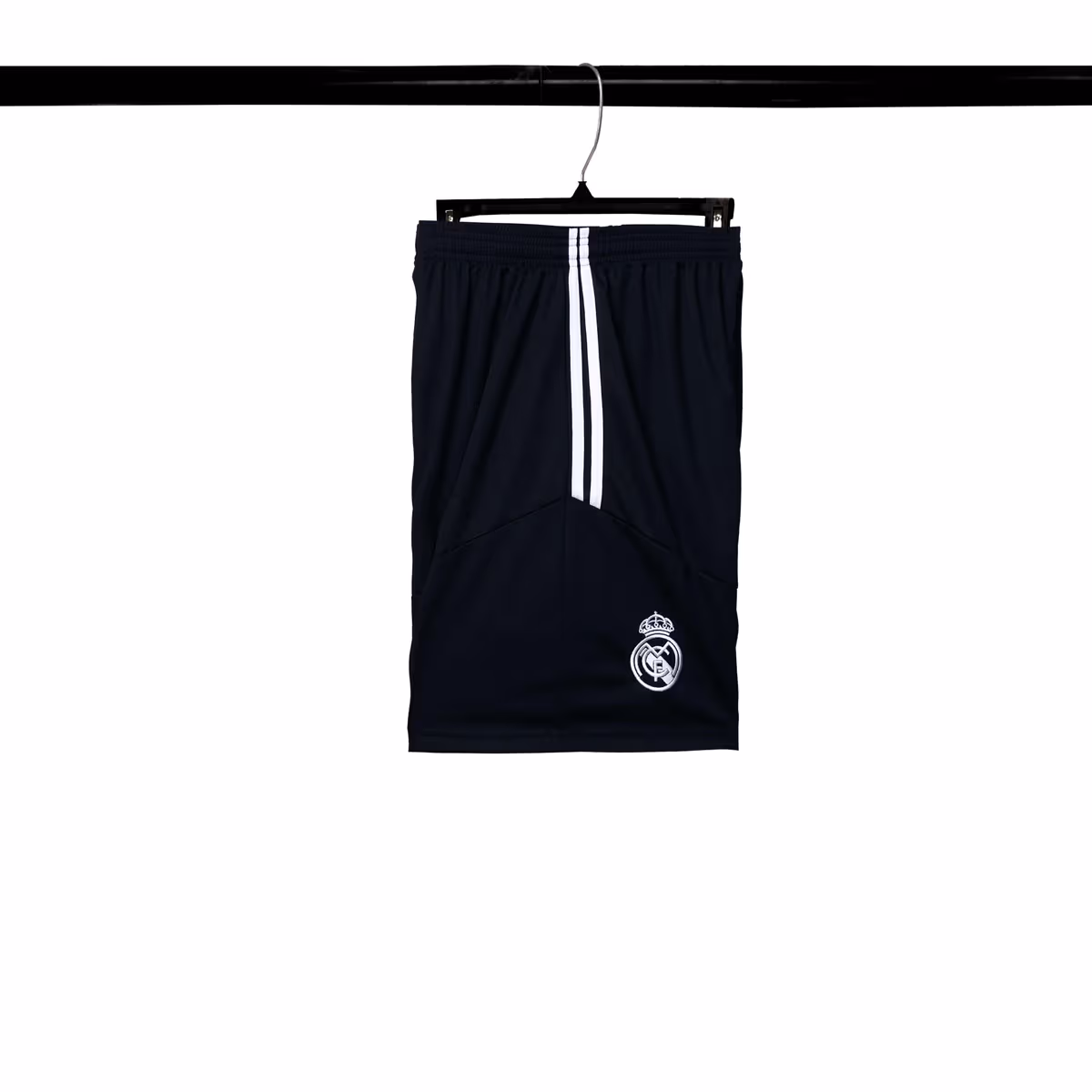Bộ Quần Áo Bóng Đá Strivend Real Cổ Vịt Design SS26