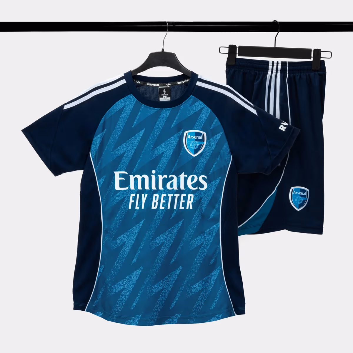 Bộ Quần Áo Bóng Đá Strivend Arsenal Xanh Cổ Vịt Design SS26