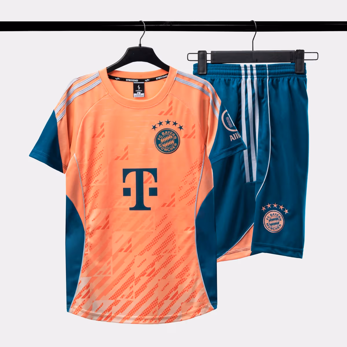 Bộ Quần Áo Bóng Đá Strivend Bayern Munich Cam Đào Design SS26