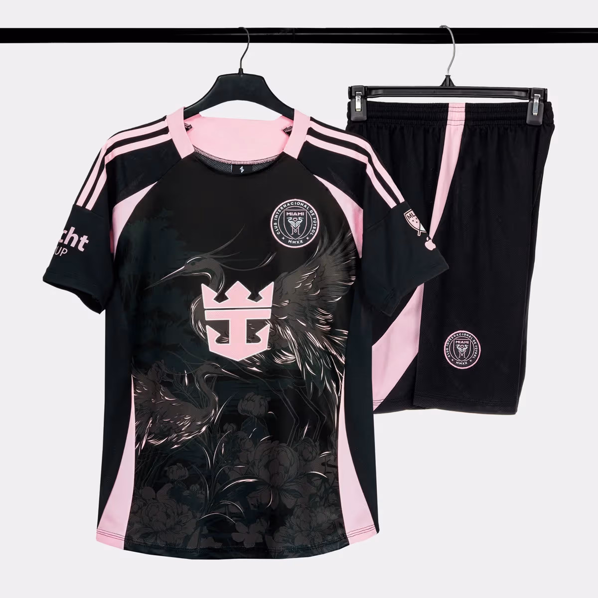 Bộ Quần Áo Bóng Đá Strivend Inter Miami Đen Hồng 24/25