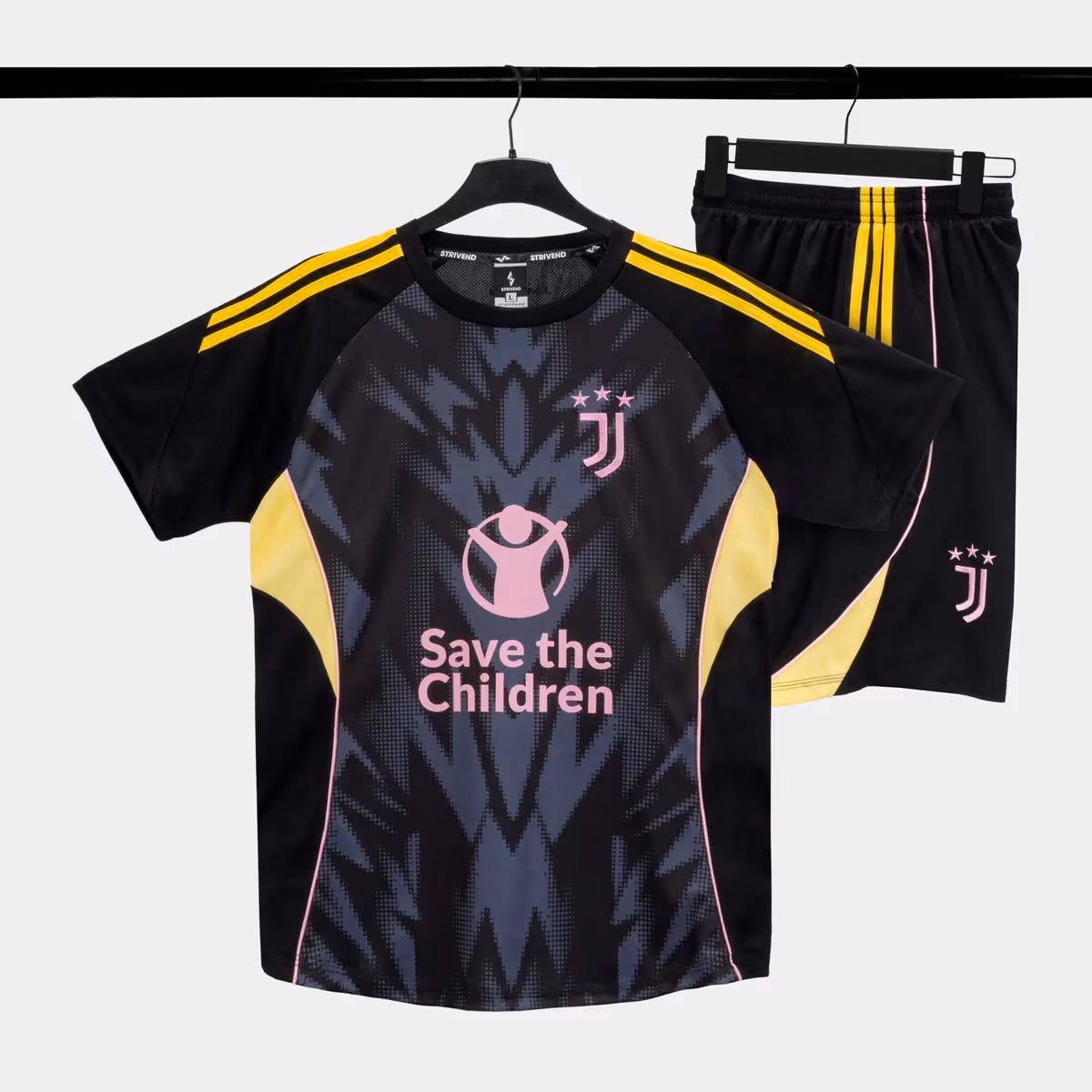 Bộ Quần Áo Bóng Đá Strivend Juventus Đen Design SS26