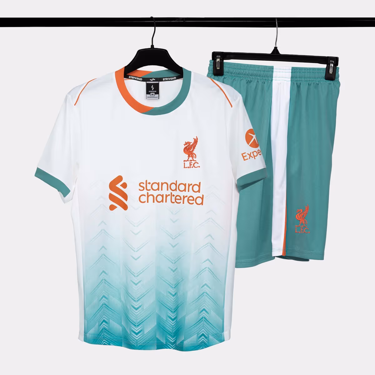 Bộ Quần Áo Bóng Đá Strivend Liverpool Trắng Xanh 24/25