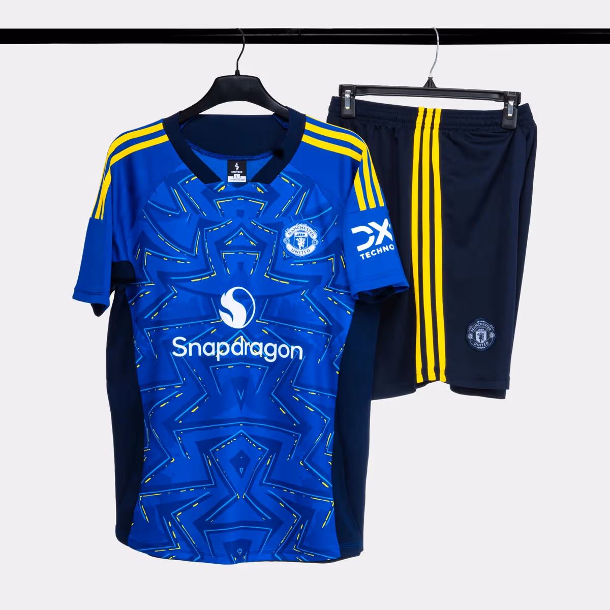Bộ Quần Áo Bóng Đá Strivend Manchester United Blue Design