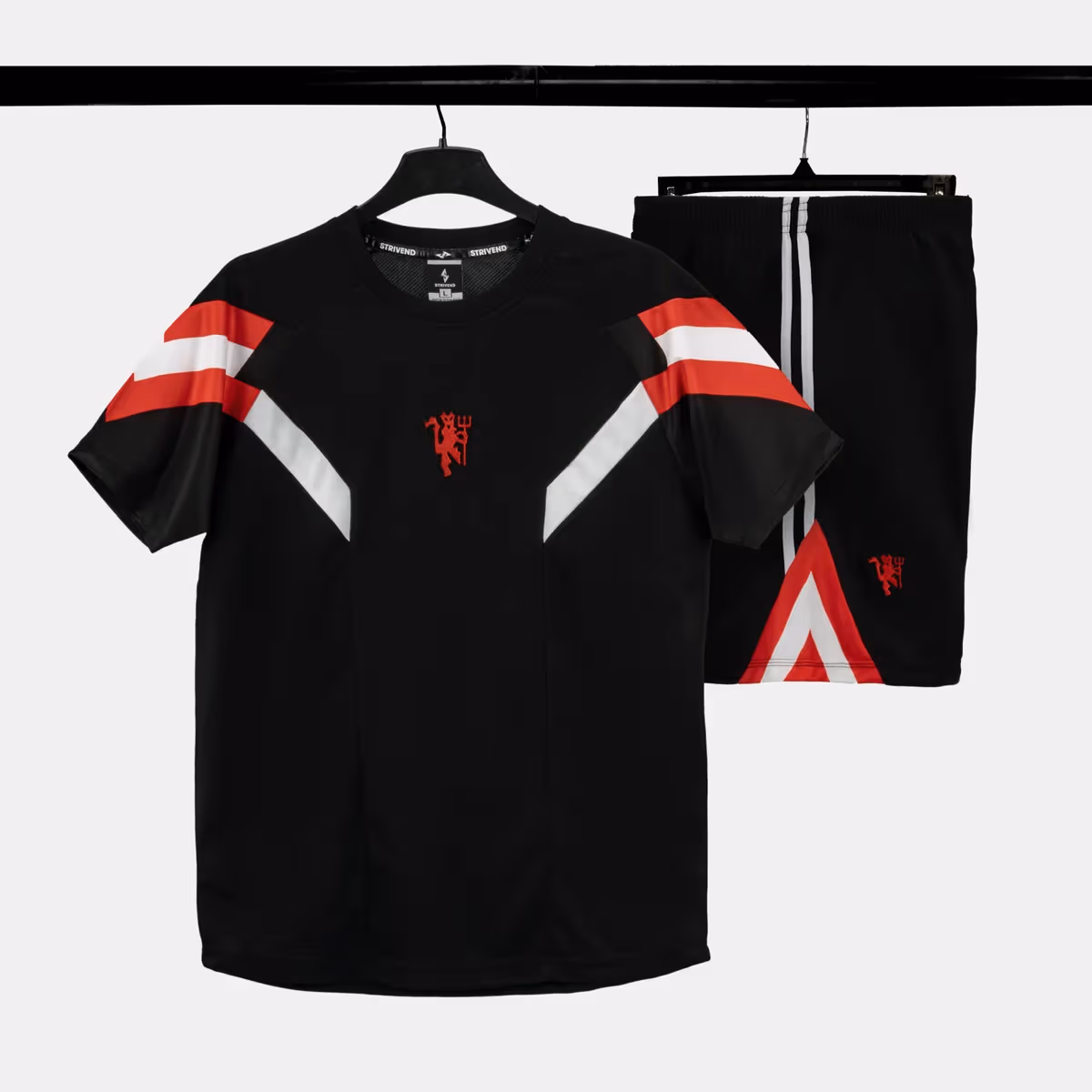 Bộ Quần Áo Bóng Đá Strivend Manchester United Đen Retro Training SS26