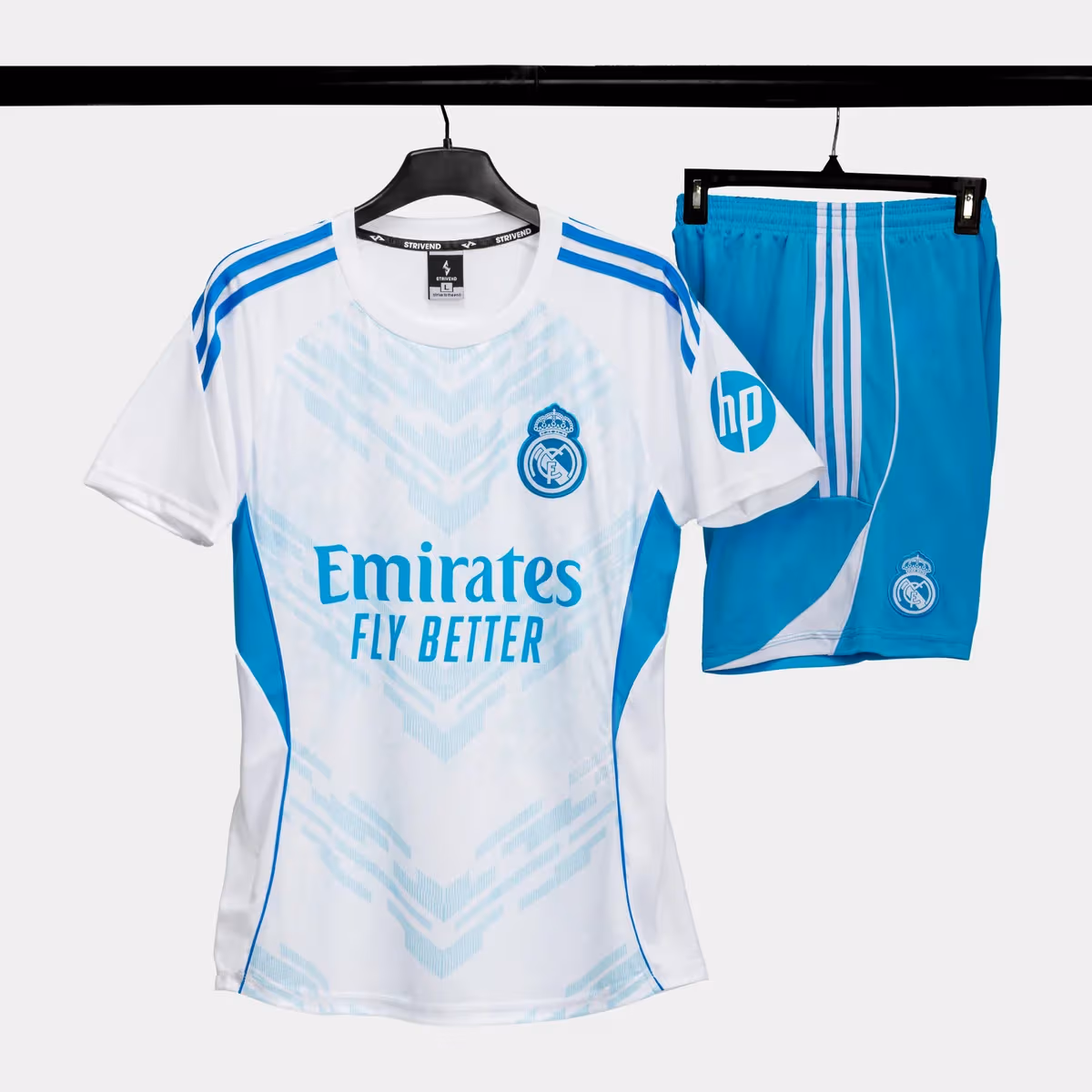 Bộ Quần Áo Bóng Đá Strivend Real Madrid Trắng Xanh Design SS26