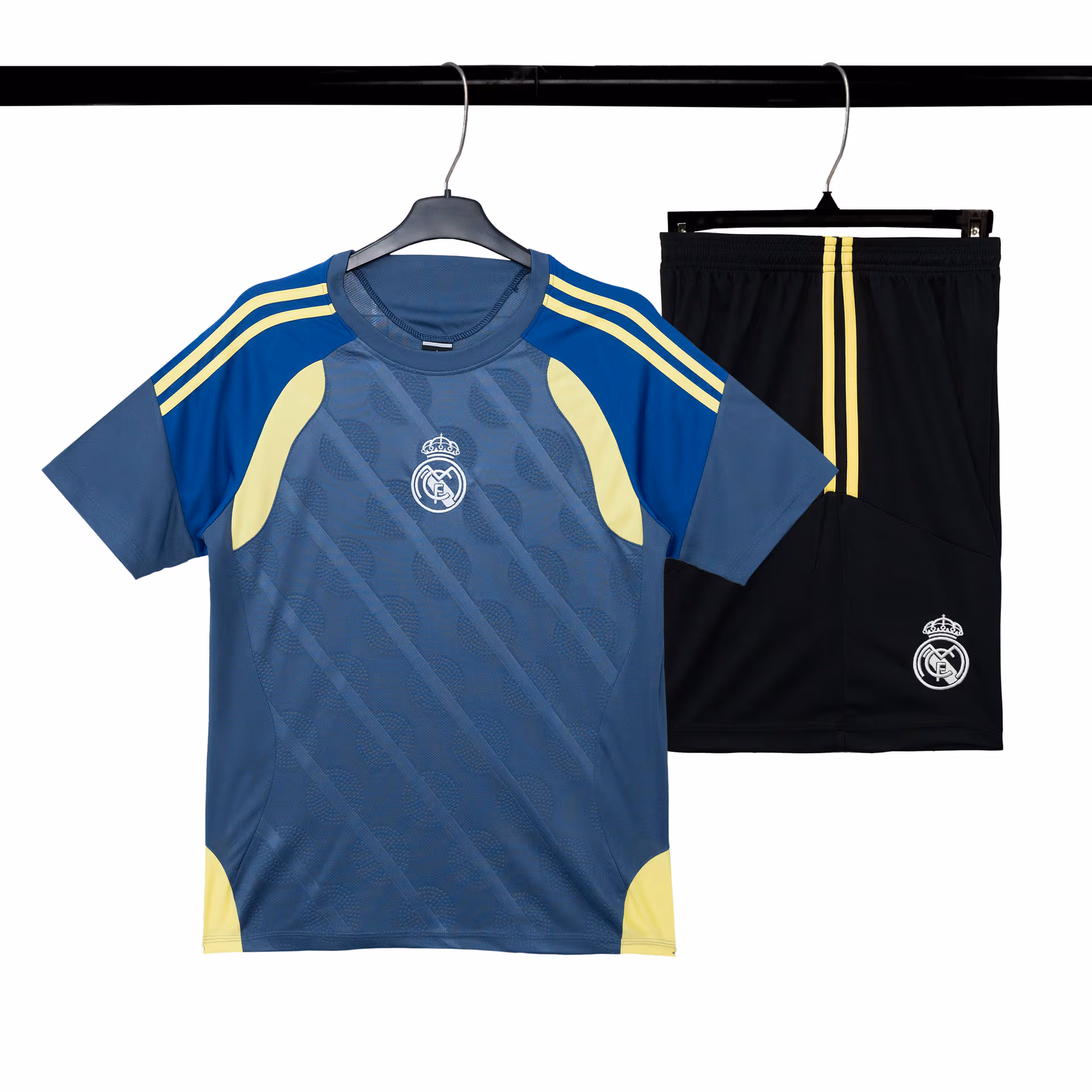 Bộ Quần Áo Bóng Đá Strivend Real Xanh Nhớt Design SS26