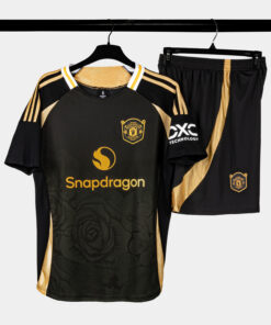BO-QUAN-AO-BONG-DA-STRIVEND-MANCHESTER-UNITED-DEN-ROSE-2025