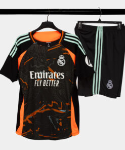 BO-QUAN-AO-BONG-DA-STRIVEND-REAL-MADRID-RONG-DEN-2025