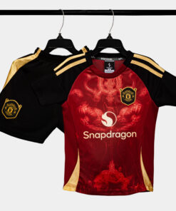 Bộ Quần Áo Bóng Đá Strivend Trẻ Em Manchester United Quỷ Đỏ Design SS25