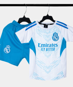 STRIVEND-TRE-EM-REAL-TRANG-XANH-YA-SS26