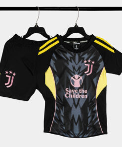 STRIVEND-TRE-EM-JUVENTUS-DEN-DESIGN-SS26