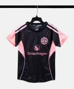 STRIVEND-TRE-EM-MANCHESTER-UNITED-DEN-HONG-SS26