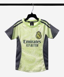 STRIVEND-TRE-EM-REAL-MADRID-XANH-CHUOI-DESIGN-SS26