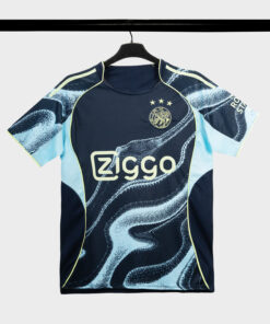 BO-QUAN-AO-BONG-DA-STRIVEND-AJAX-XANH-DEN-AWAY-SS26